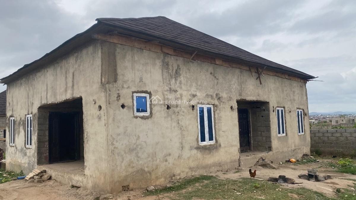 3 Bedroom Semi-detached Bungalow, After Voice of Nigeria, Sabon Lugbe, Lugbe District, Abuja, Semi-detached Bungalow for Sale