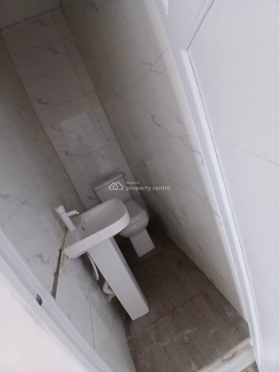 2 Bed Room Flat, Sangotede Shoprite, Lekki Expressway, Lekki, Lagos, Flat / Apartment for Rent