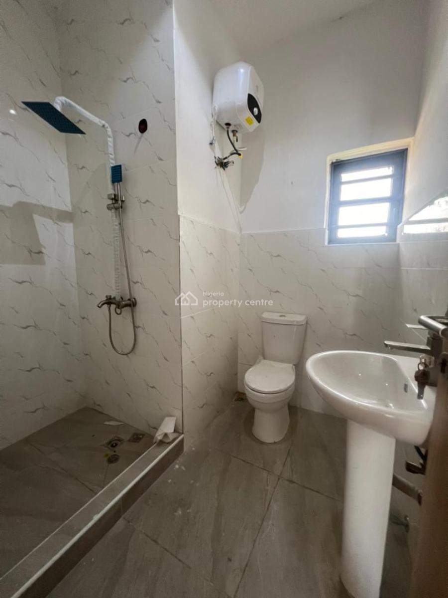 Exquisite Spacious 2 Bedroom Apartment in a Secure Estate, Ilasan Ikate, Lekki, Lagos, Flat / Apartment for Rent