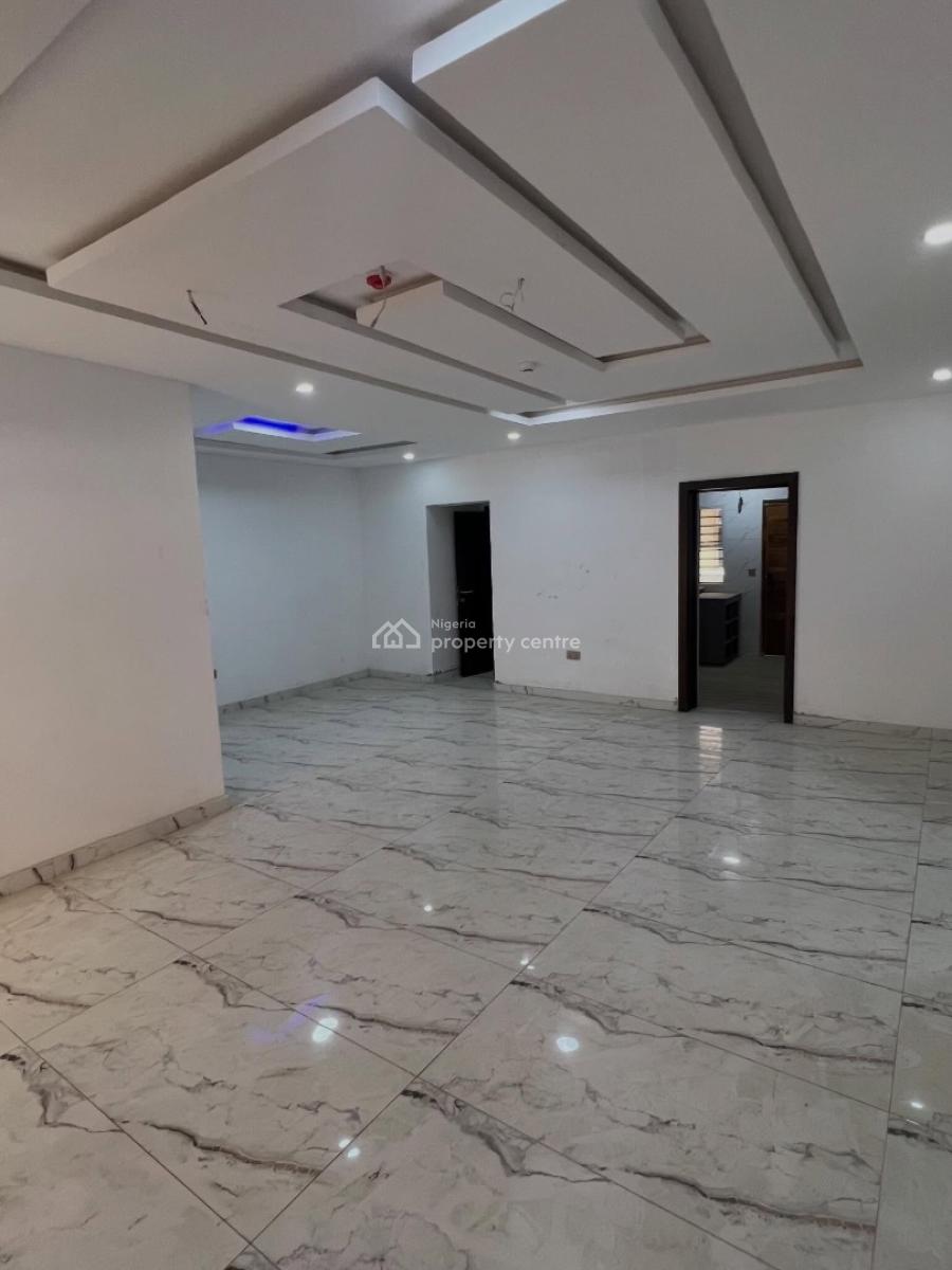 Fully Serviced 2 Bedroom Apartment with Pool & Elevator, Lekki Phase 1, Lekki, Lagos, Flat / Apartment for Rent