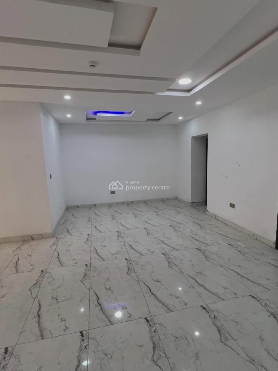 Fully Serviced 2 Bedroom Apartment with Pool & Elevator, Lekki Phase 1, Lekki, Lagos, Flat / Apartment for Rent
