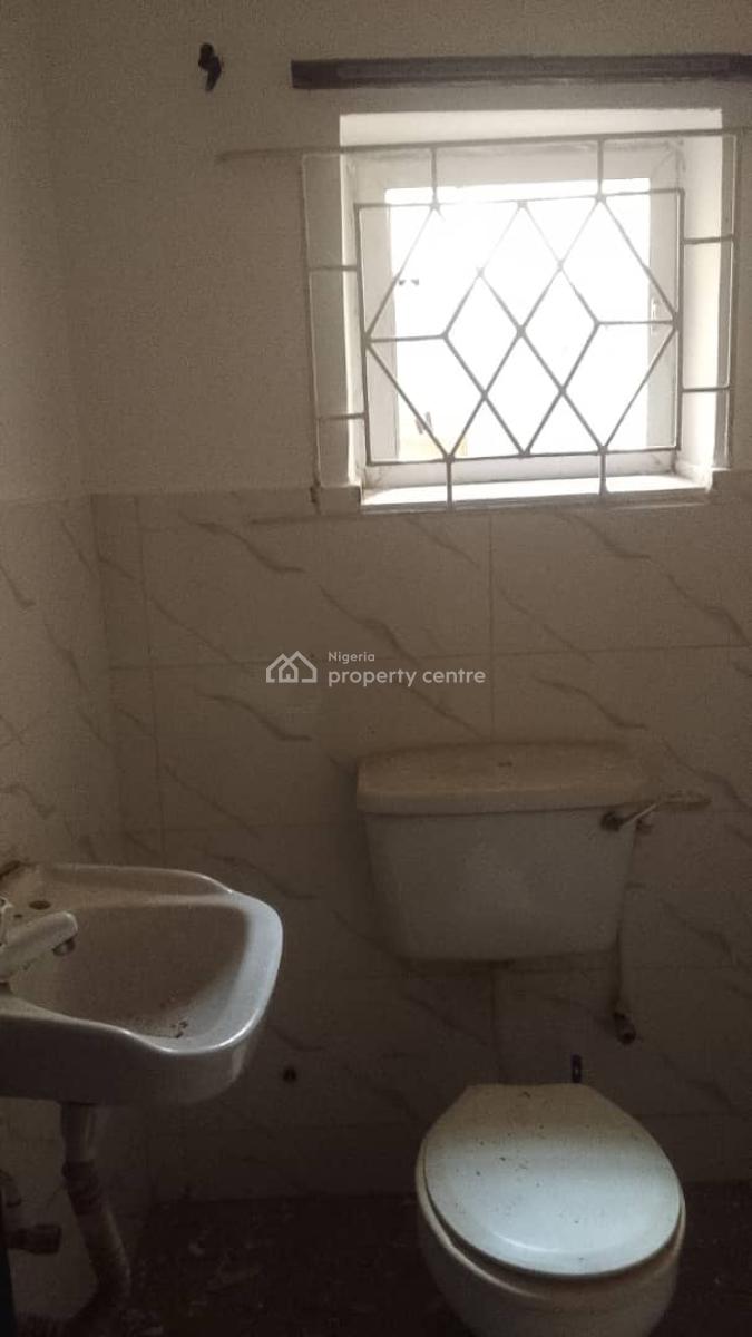 4 Bedroom House with a Room Bq, Nuru Oniwo/ Surulere/lagos, Surulere, Lagos, Detached Duplex for Rent