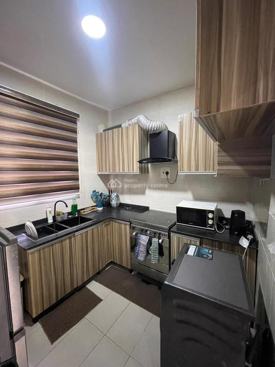 Tastefully Furnished Serviced 2 Bedroom Apartment in a Secure Estate, Ikate Ilasan, Lekki, Lagos, Flat / Apartment for Rent