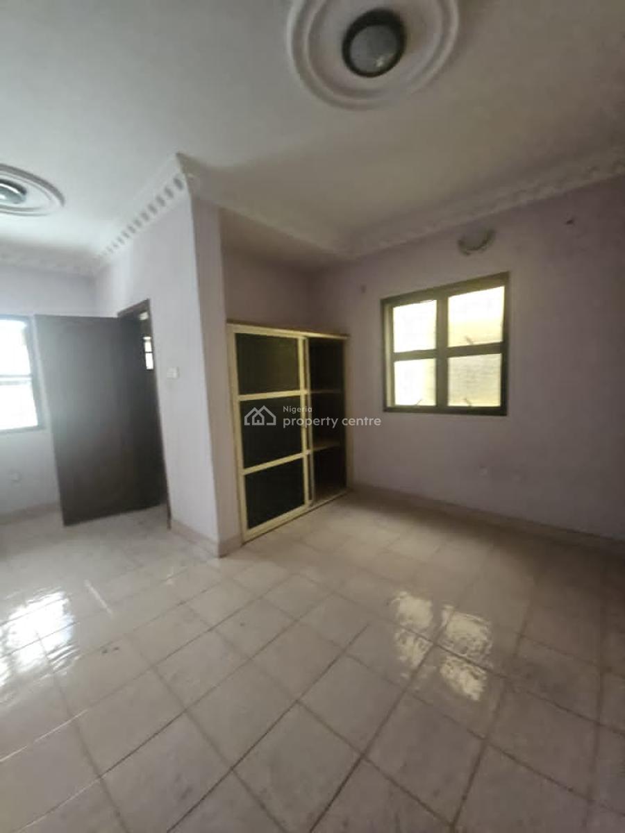 Well Maintained & Spacious 4 Bedroom Semi Detached Duplex, Omole Phase 2, Omole Phase 2, Ikeja, Lagos, Semi-detached Duplex for Rent