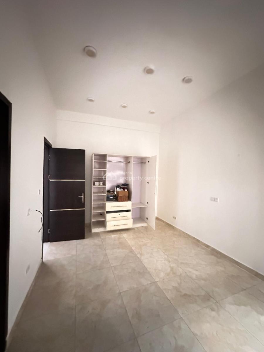 4 Bedroom Terraced Duplex with a Room Bq, Osapa, Lekki, Lagos, Terraced Duplex for Rent