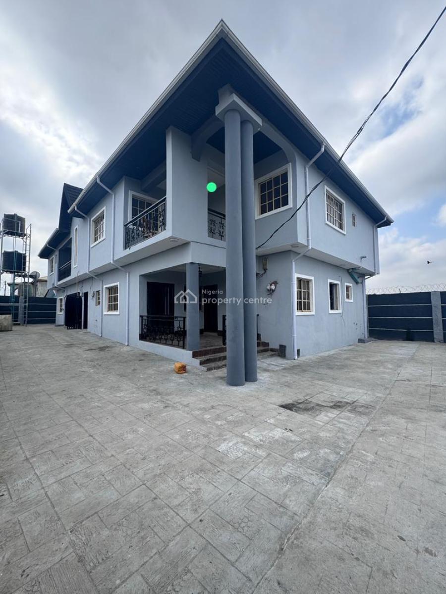 Well Located 3 Bedroom Flats, Alafia Estate ,akobo Ojuirin, Ibadan, Oyo, Flat / Apartment for Rent