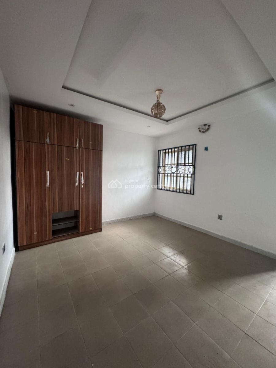 Well Located 3 Bedroom Flats, Alafia Estate ,akobo Ojuirin, Ibadan, Oyo, Flat / Apartment for Rent