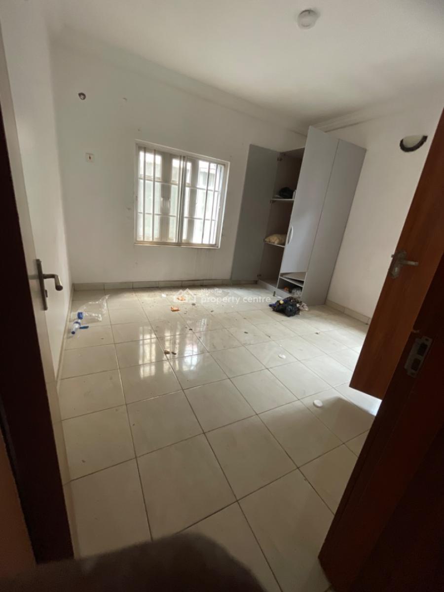 Luxury 2 Bedroom Flat, Gra Phase 1, Magodo, Lagos, Flat / Apartment for Rent