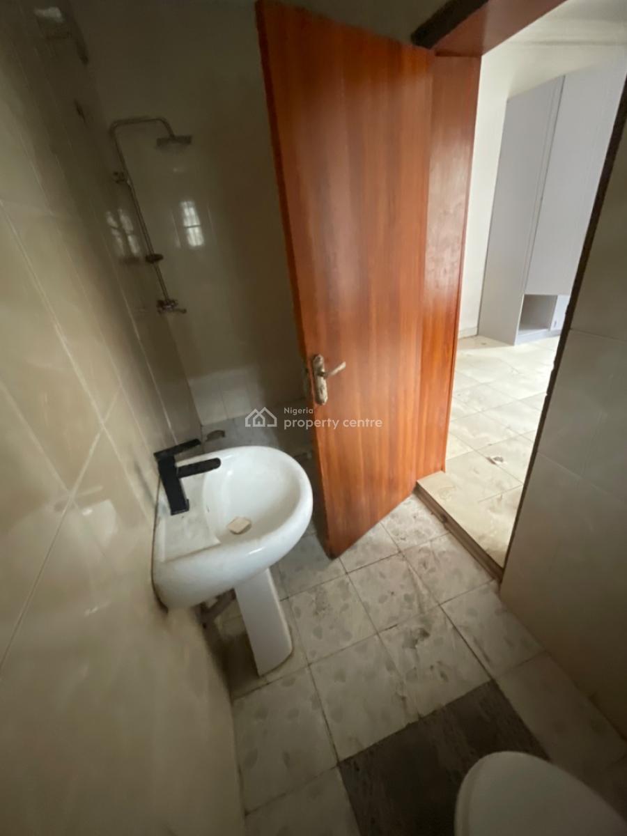 Luxury 2 Bedroom Flat, Gra Phase 1, Magodo, Lagos, Flat / Apartment for Rent