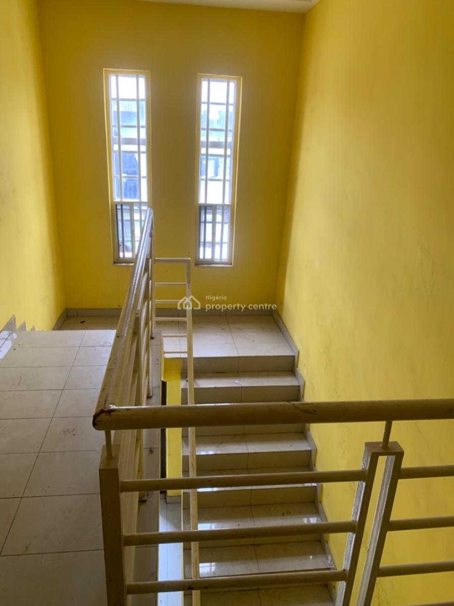 Luxury 2 Bedroom Flat, Gra Phase 1, Magodo, Lagos, Flat / Apartment for Rent