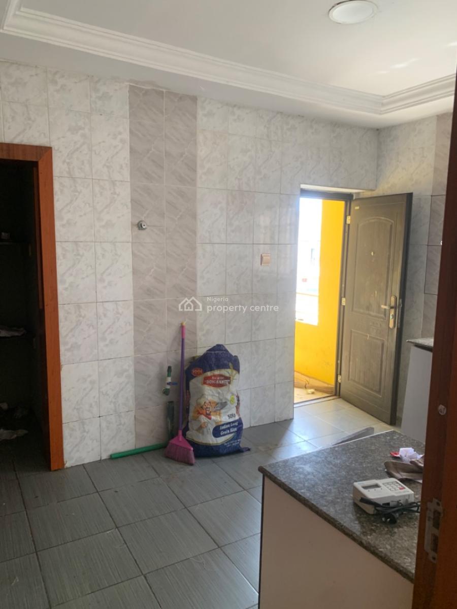 Luxury 2 Bedroom Flat, Gra Phase 1, Magodo, Lagos, Flat / Apartment for Rent