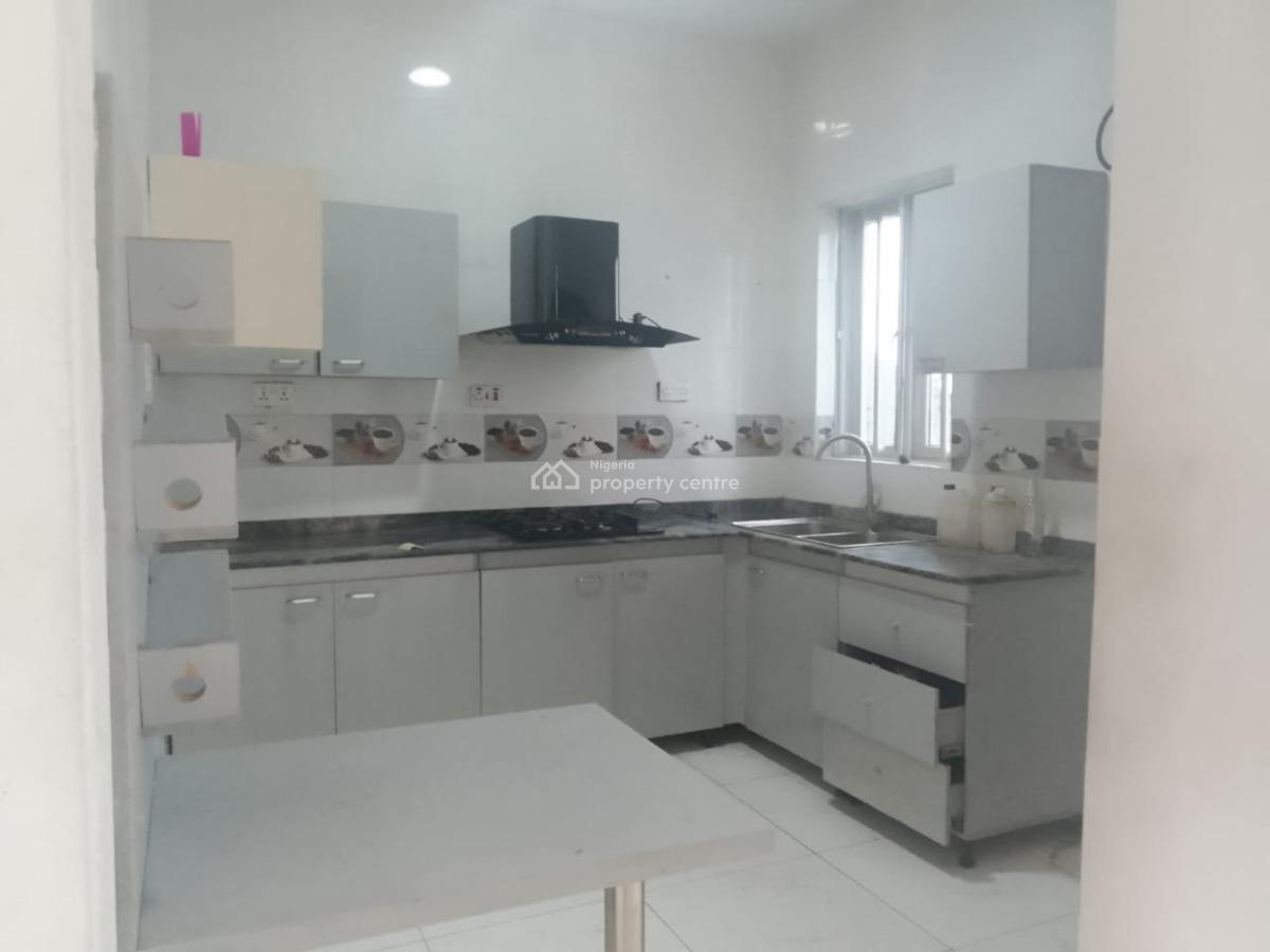 Neat  2bedroom Flat Up in a Secured Estate at Chevron, Chevron Drive, Lekki, Lagos, Flat / Apartment for Rent