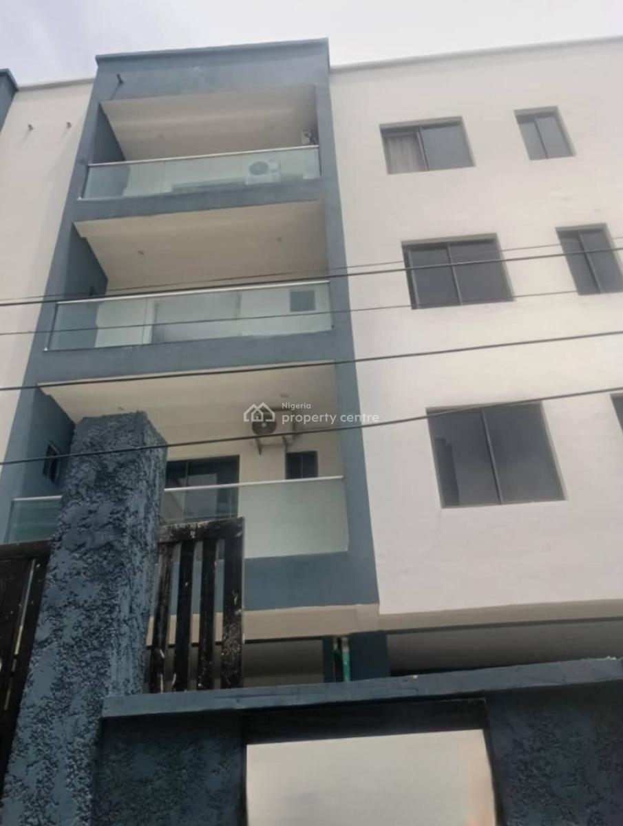 Opulent Spacious 2 Bedroom Apartment in a Secure Estate, Lekki Peninsula, Lekki, Lagos, Flat / Apartment for Rent