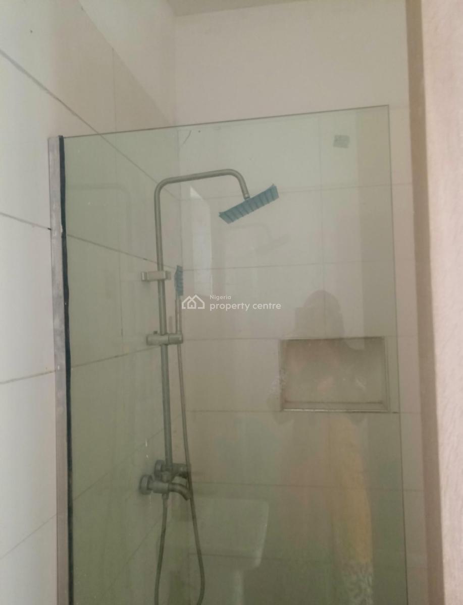 Opulent Spacious 2 Bedroom Apartment in a Secure Estate, Lekki Peninsula, Lekki, Lagos, Flat / Apartment for Rent