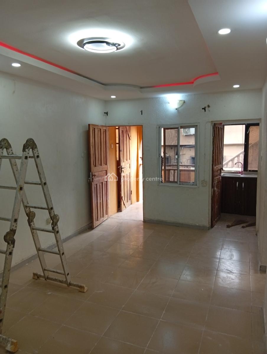 Decent 2 Bedrooms Apartment, By Omole Phase 2, Olowora, Magodo, Lagos, Flat / Apartment for Rent
