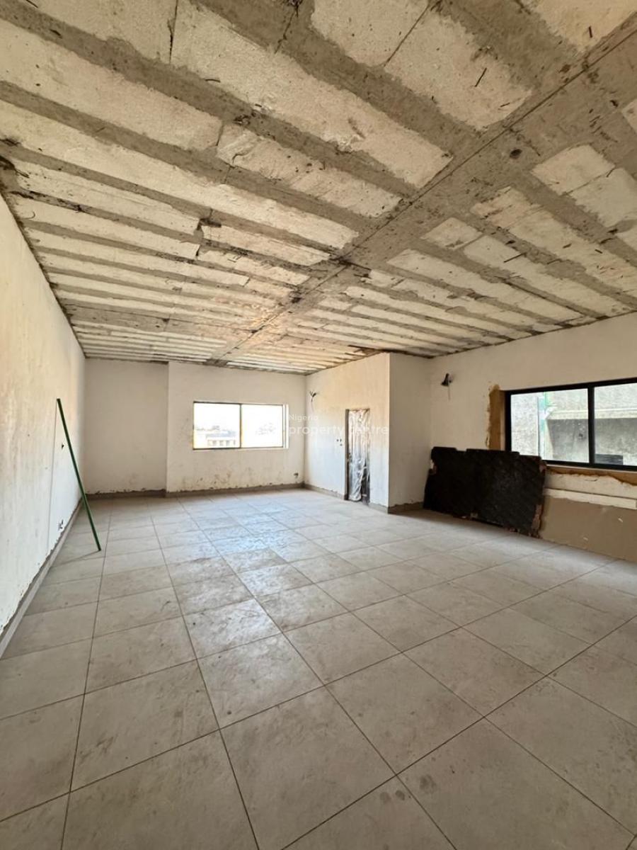 3 Bedroom Apartments, Yaba, Lagos, Block of Flats for Sale
