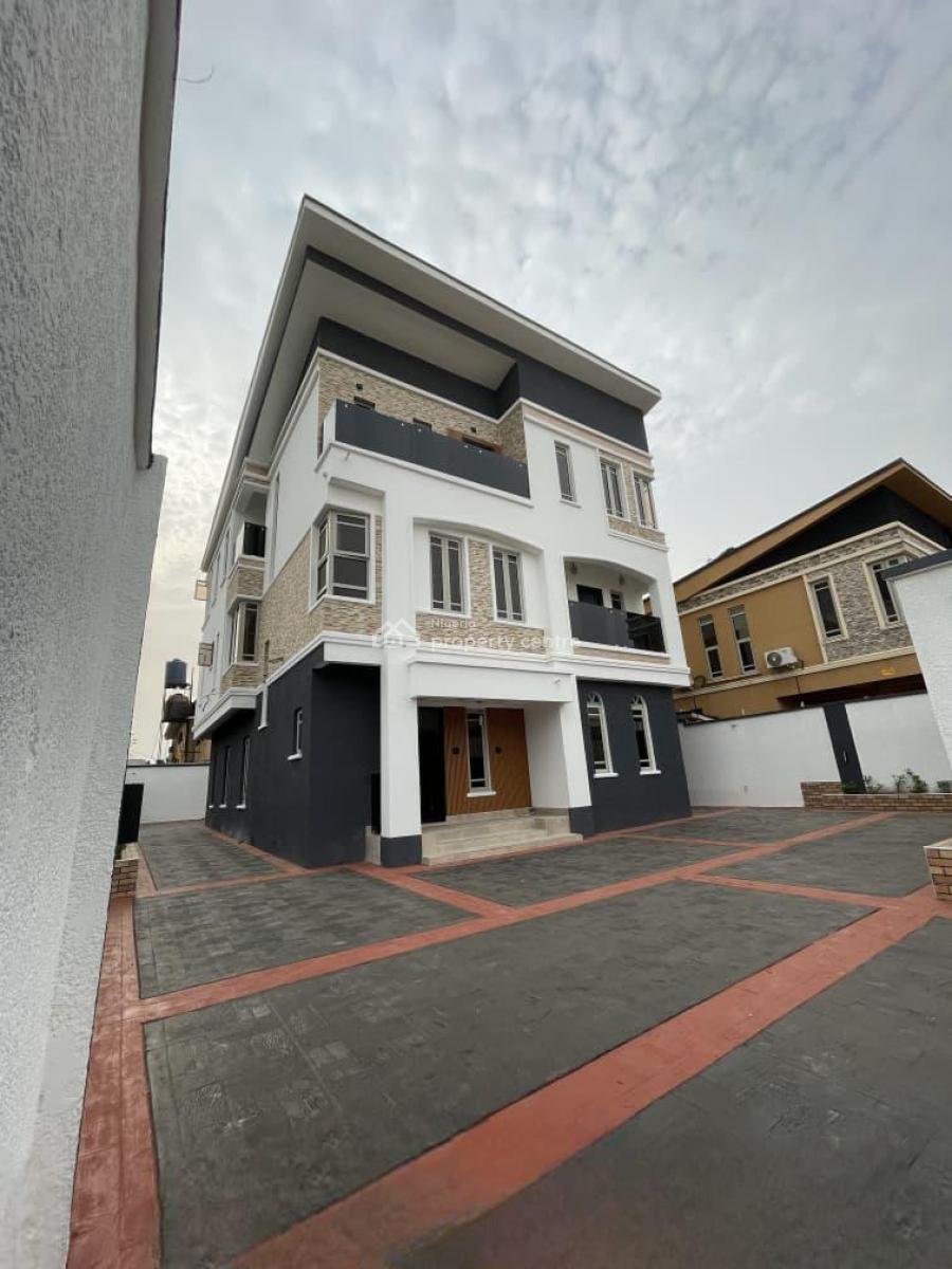 8 Bedroom Detached Duplex with 2 Rooms Bq, Gowon Estate, Egbeda, Alimosho, Lagos, Detached Duplex for Sale
