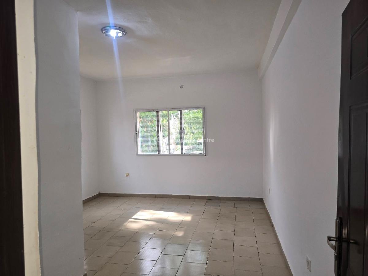 Spacious 4 Bedroom Apartment, Zone 2, Wuse, Abuja, Flat / Apartment for Sale