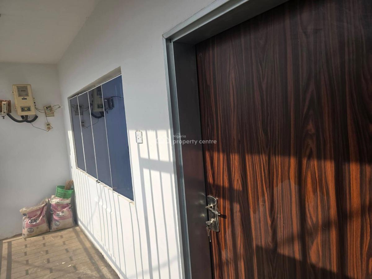Spacious 4 Bedroom Apartment, Zone 2, Wuse, Abuja, Flat / Apartment for Sale
