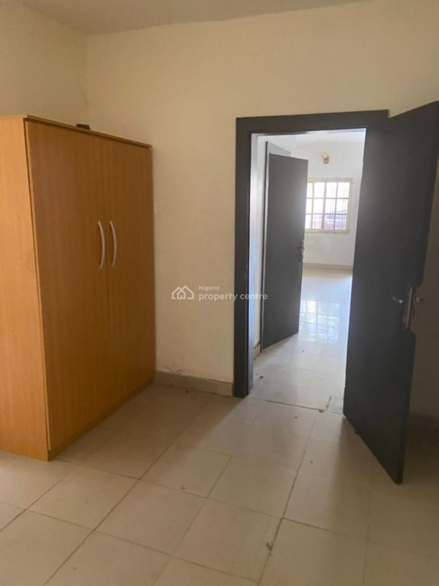 Lovely 3 Bedroom Apartment in a Mini Estate, Phase 1, Magodo, Lagos, Flat / Apartment for Rent