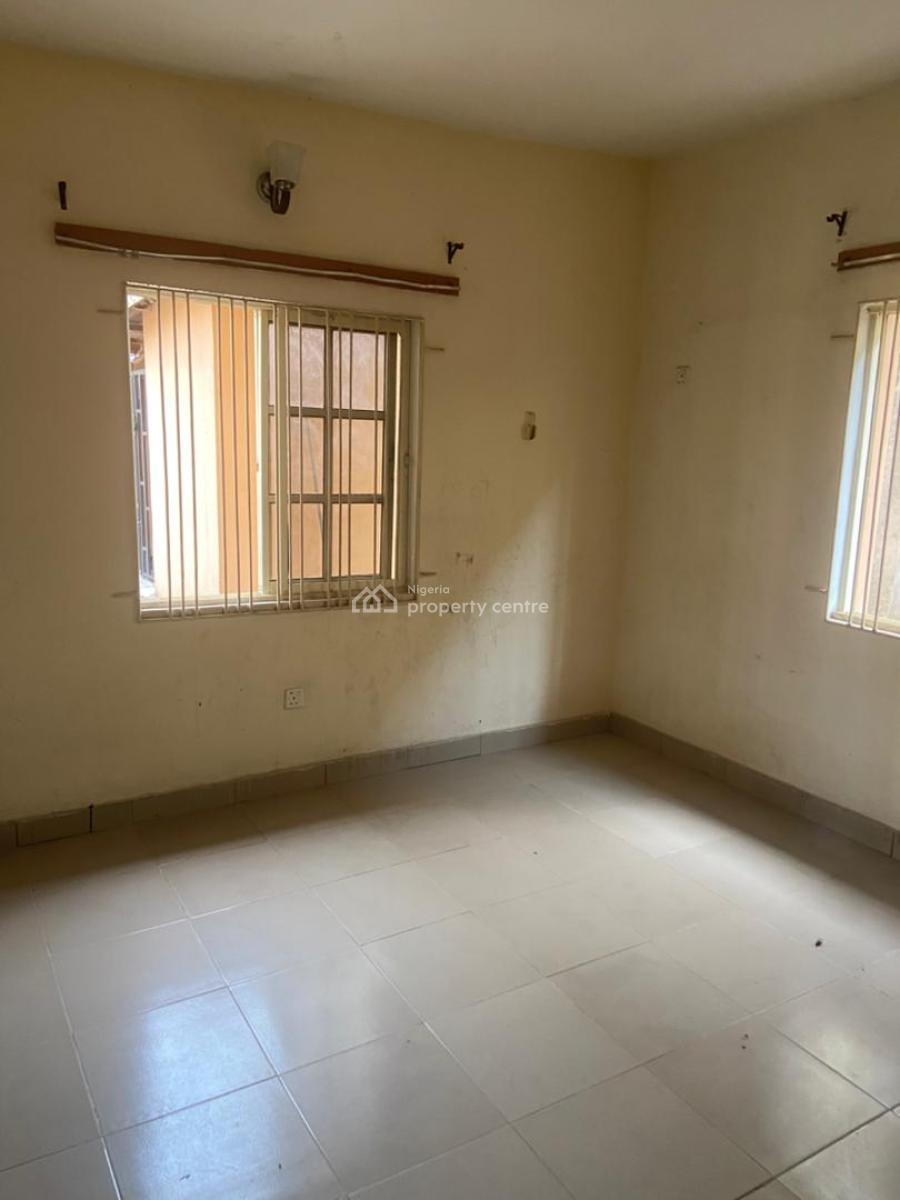 Lovely 3 Bedroom Apartment in a Mini Estate, Phase 1, Magodo, Lagos, Flat / Apartment for Rent