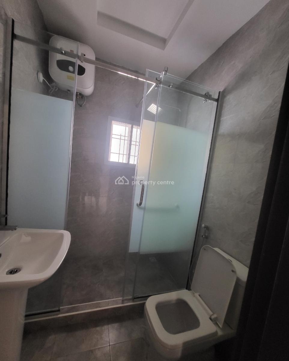 Luxurious Massive 3bedroom Flat with Bq, By Total Estate, Gaduwa, Abuja, Terraced Duplex for Rent