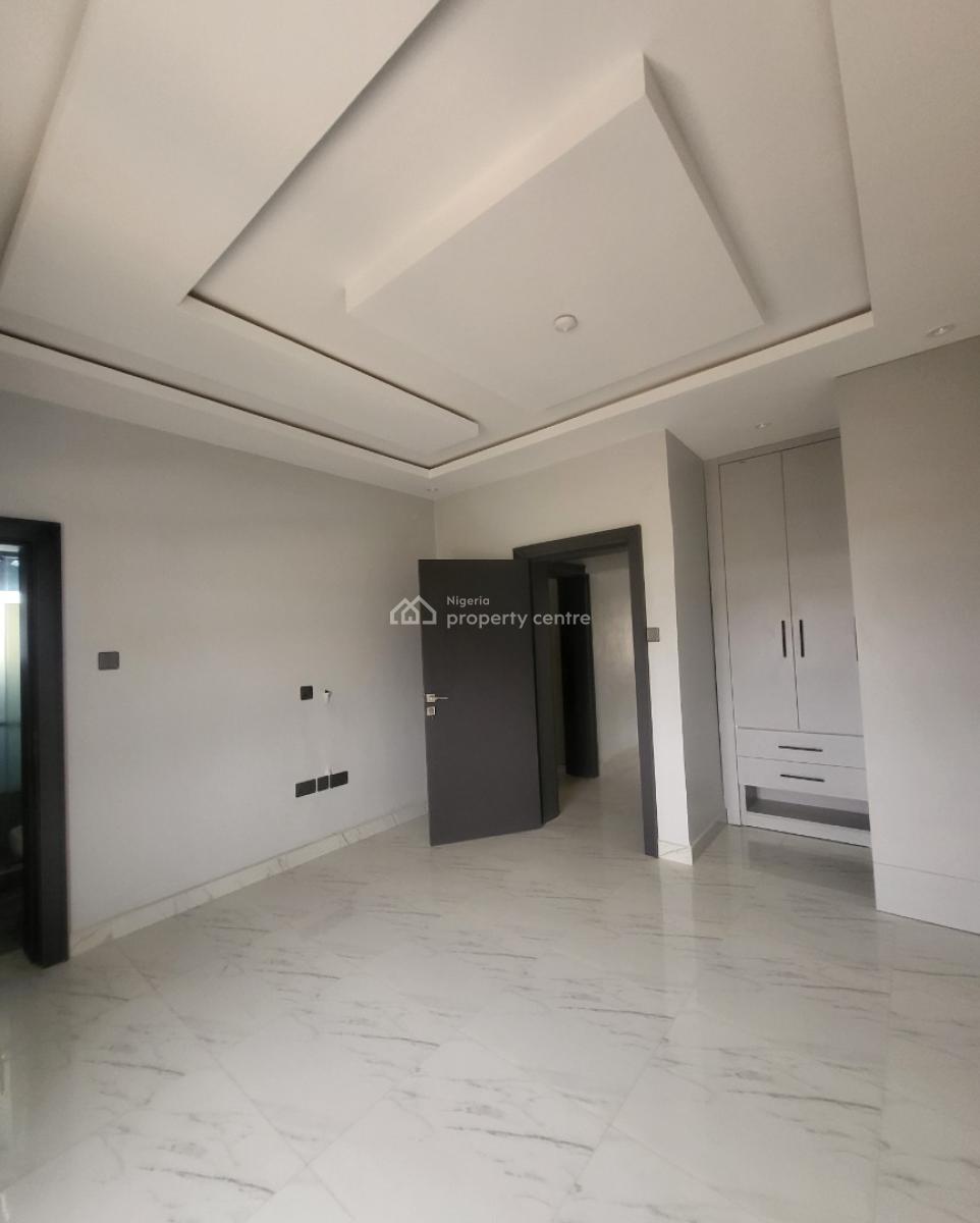 Luxurious Massive 3bedroom Flat with Bq, By Total Estate, Gaduwa, Abuja, Terraced Duplex for Rent