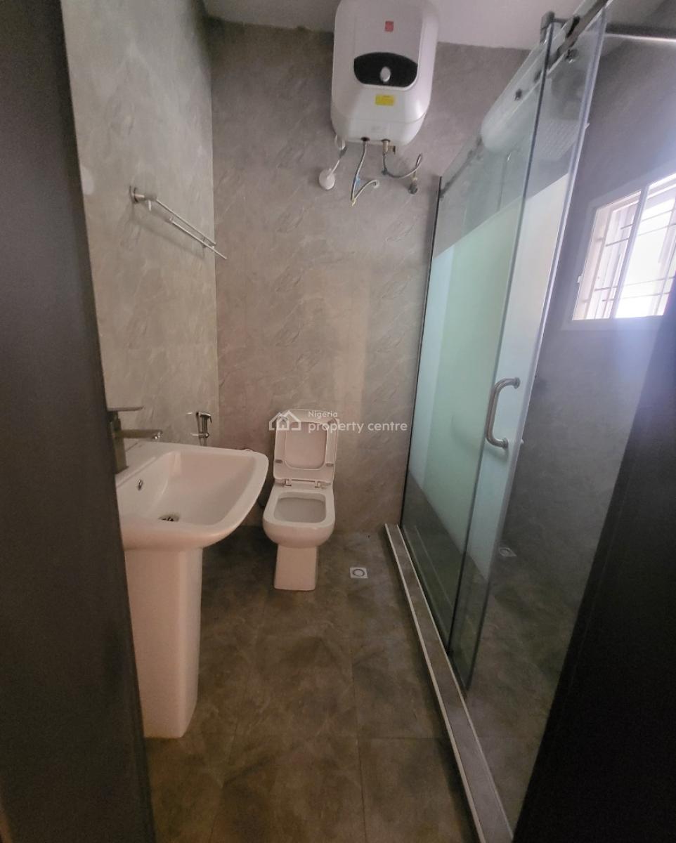 Luxurious Massive 3bedroom Flat with Bq, By Total Estate, Gaduwa, Abuja, Terraced Duplex for Rent