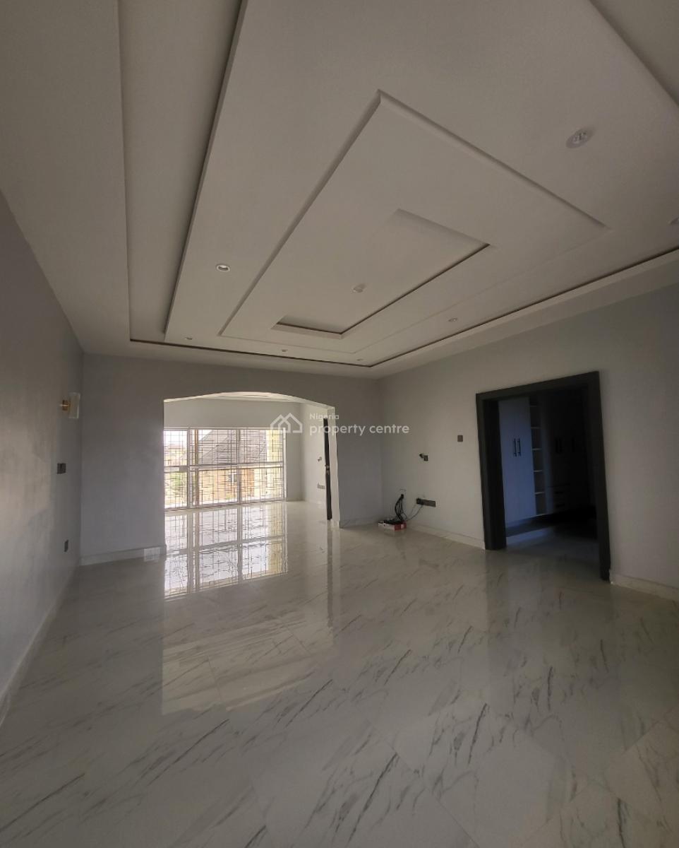 Luxurious Massive 3bedroom Flat with Bq, By Total Estate, Gaduwa, Abuja, Terraced Duplex for Rent