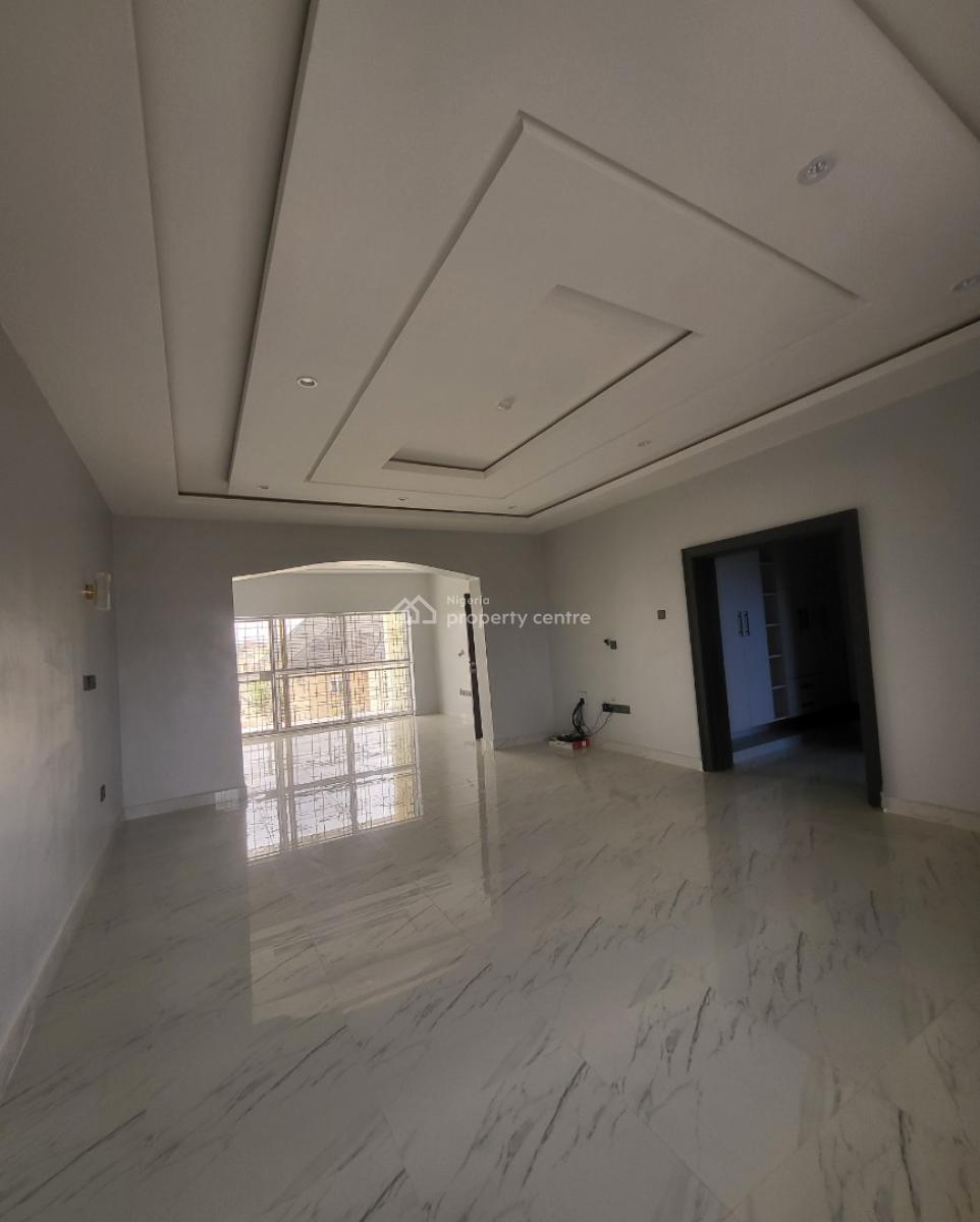 Luxurious Massive 3bedroom Flat with Bq, By Total Estate, Gaduwa, Abuja, Terraced Duplex for Rent