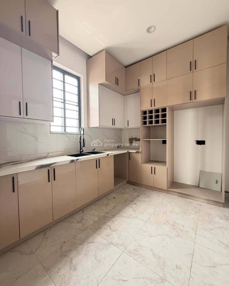 Serviced 2 Bedroom Apartments with Pool and Gym, Lekki Phase 1, Lekki, Lagos, Flat / Apartment for Rent