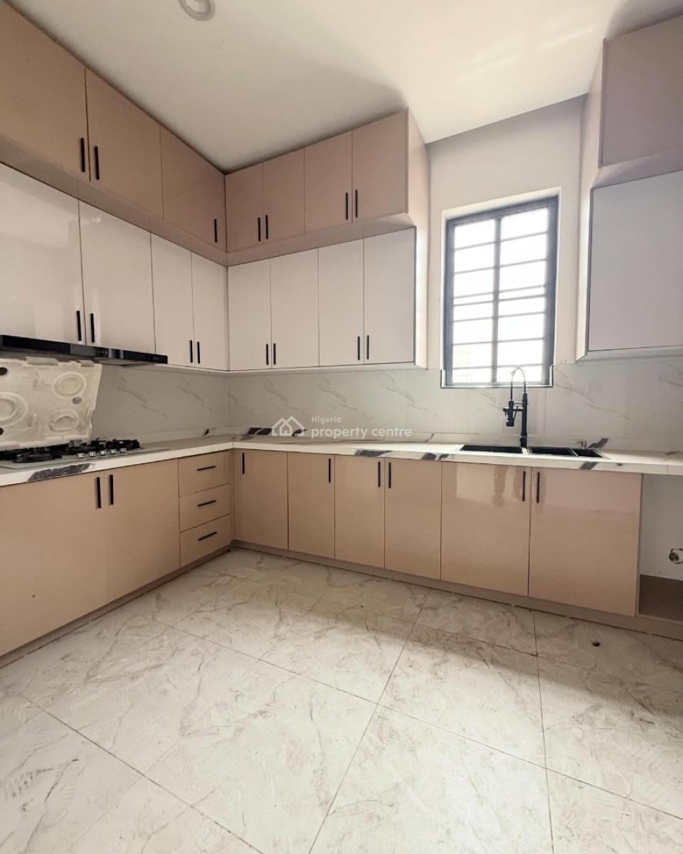 Serviced 2 Bedroom Apartments with Pool and Gym, Lekki Phase 1, Lekki, Lagos, Flat / Apartment for Rent