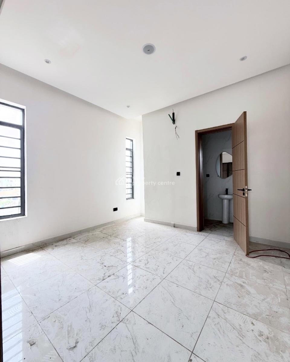 Serviced 2 Bedroom Apartments with Pool and Gym, Lekki Phase 1, Lekki, Lagos, Flat / Apartment for Rent