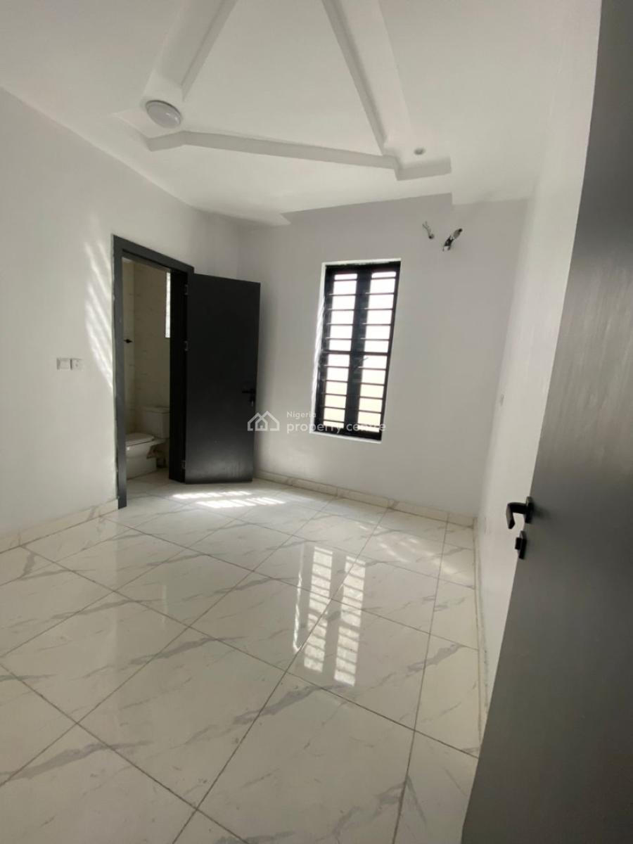Elegant 4 Bedroom Semi-detached House with Maid Room, Chevron, Lekki, Lagos, Semi-detached Duplex for Sale