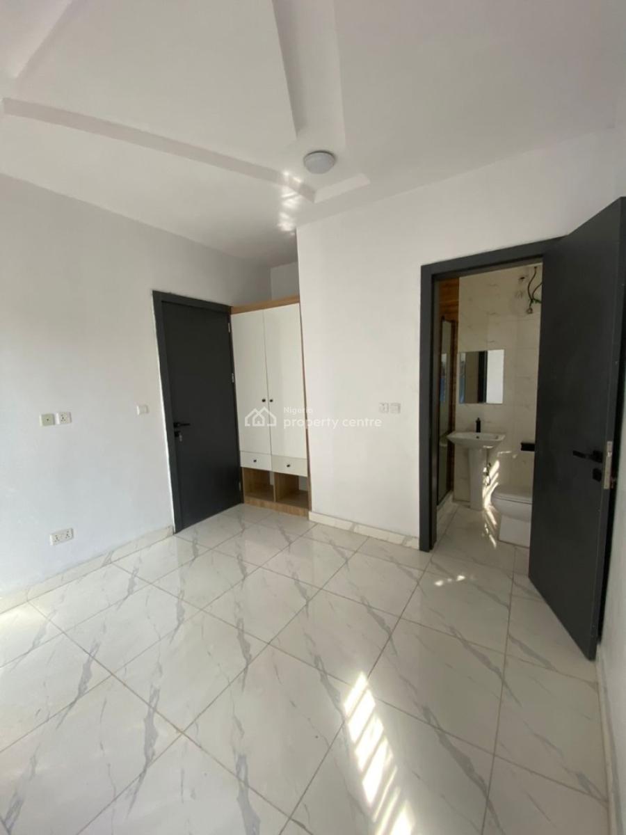 Elegant 4 Bedroom Semi-detached House with Maid Room, Chevron, Lekki, Lagos, Semi-detached Duplex for Sale
