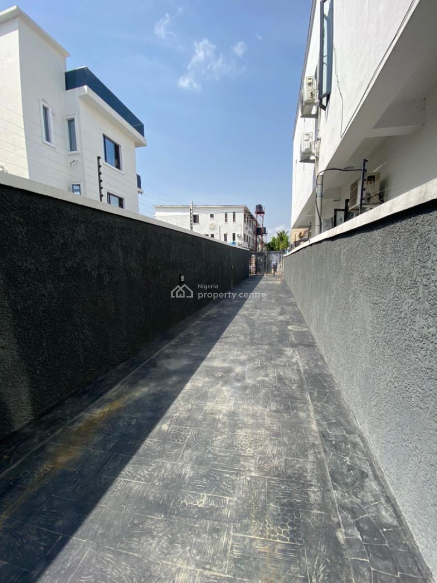 Elegant 4 Bedroom Semi-detached House with Maid Room, Chevron, Lekki, Lagos, Semi-detached Duplex for Sale