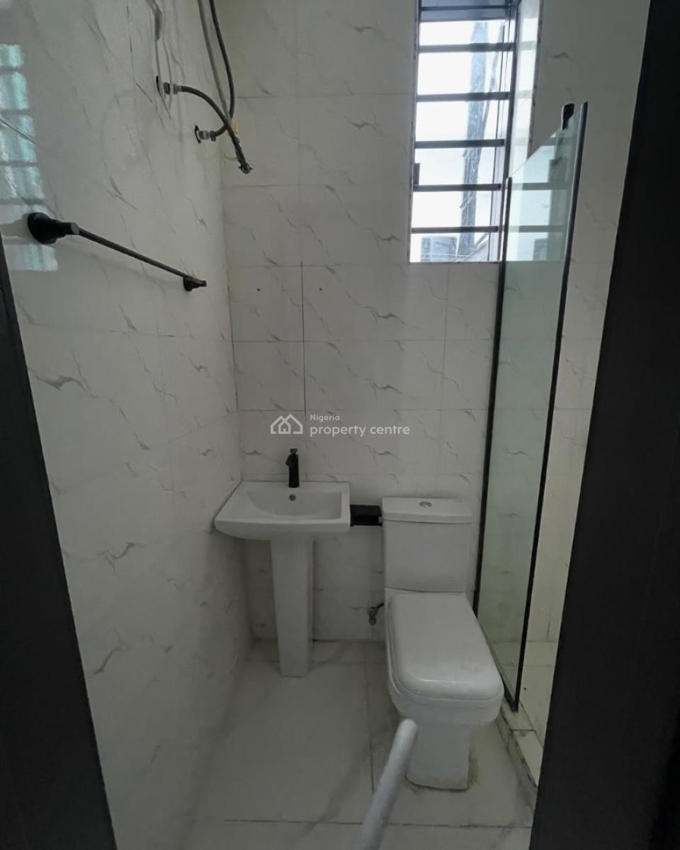 Elegant 4 Bedroom Semi-detached House with Maid Room, Chevron, Lekki, Lagos, Semi-detached Duplex for Sale