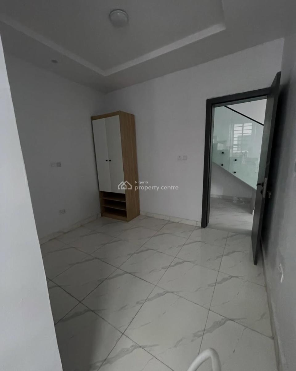 Elegant 4 Bedroom Semi-detached House with Maid Room, Chevron, Lekki, Lagos, Semi-detached Duplex for Sale