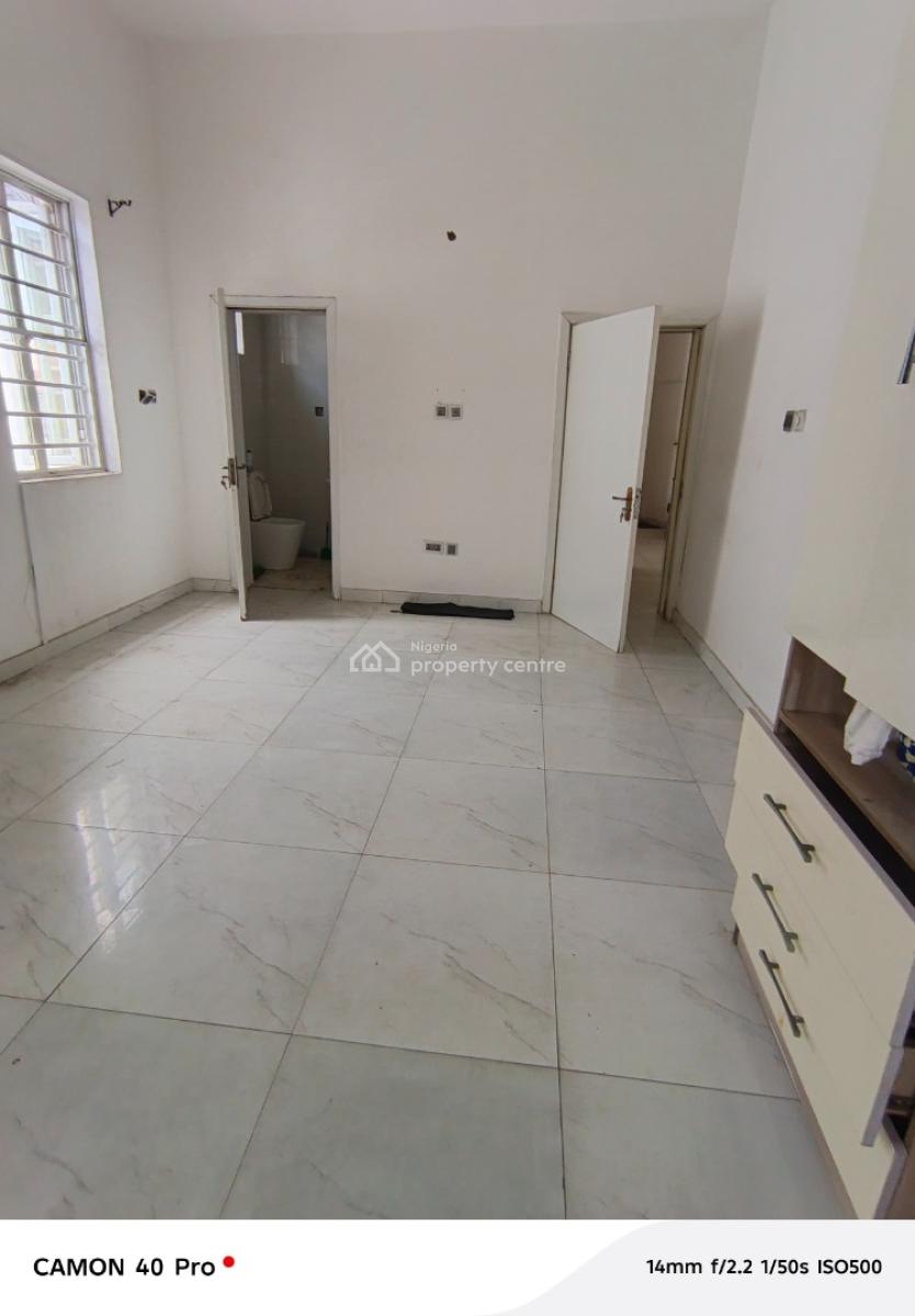 Big Room Self-contain Shared Kitchen in Osapa, Osapa Extension Between Agungi, Osapa, Lekki, Lagos, Self Contain (single Rooms) for Rent