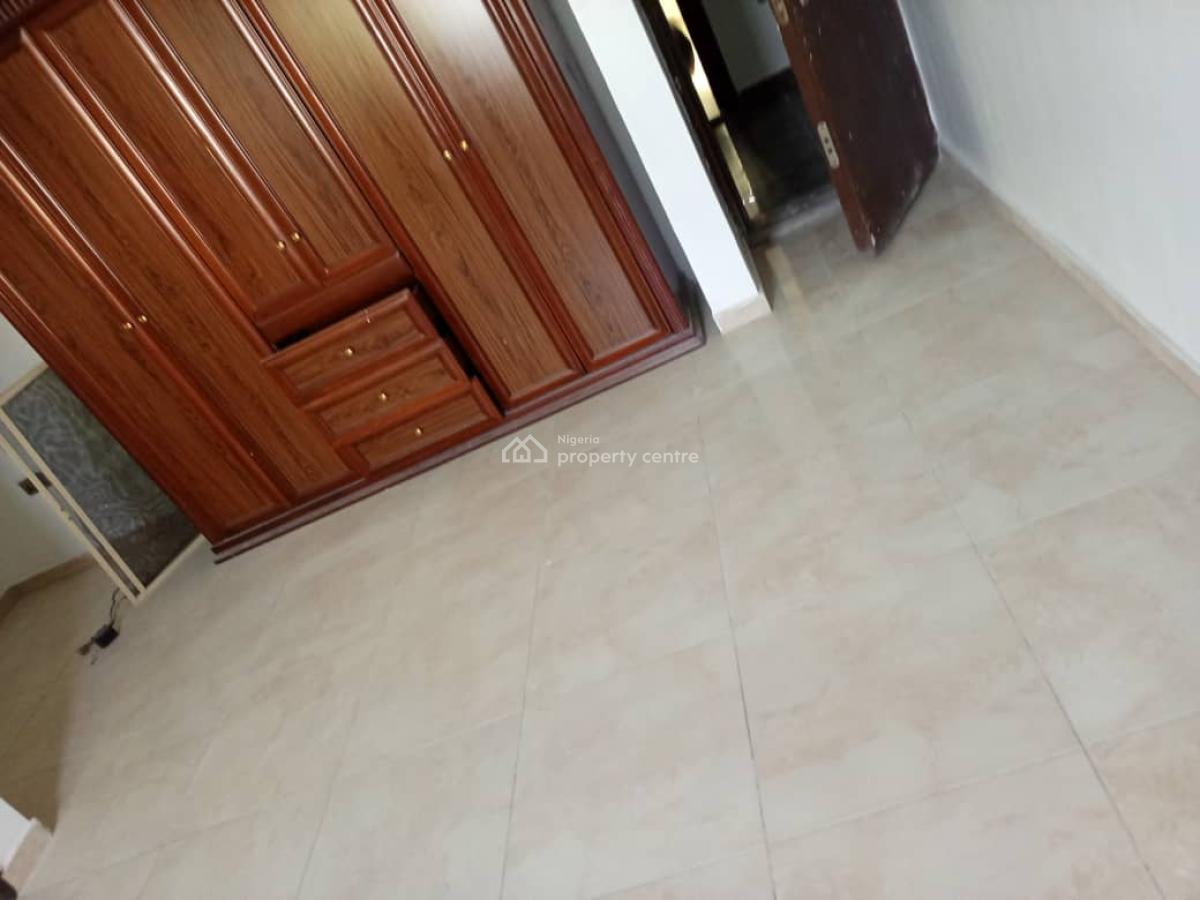 3 Bedroom Upstairs with Pop Finishing, Abijo Gra, Ajah, Lagos, Flat / Apartment for Rent
