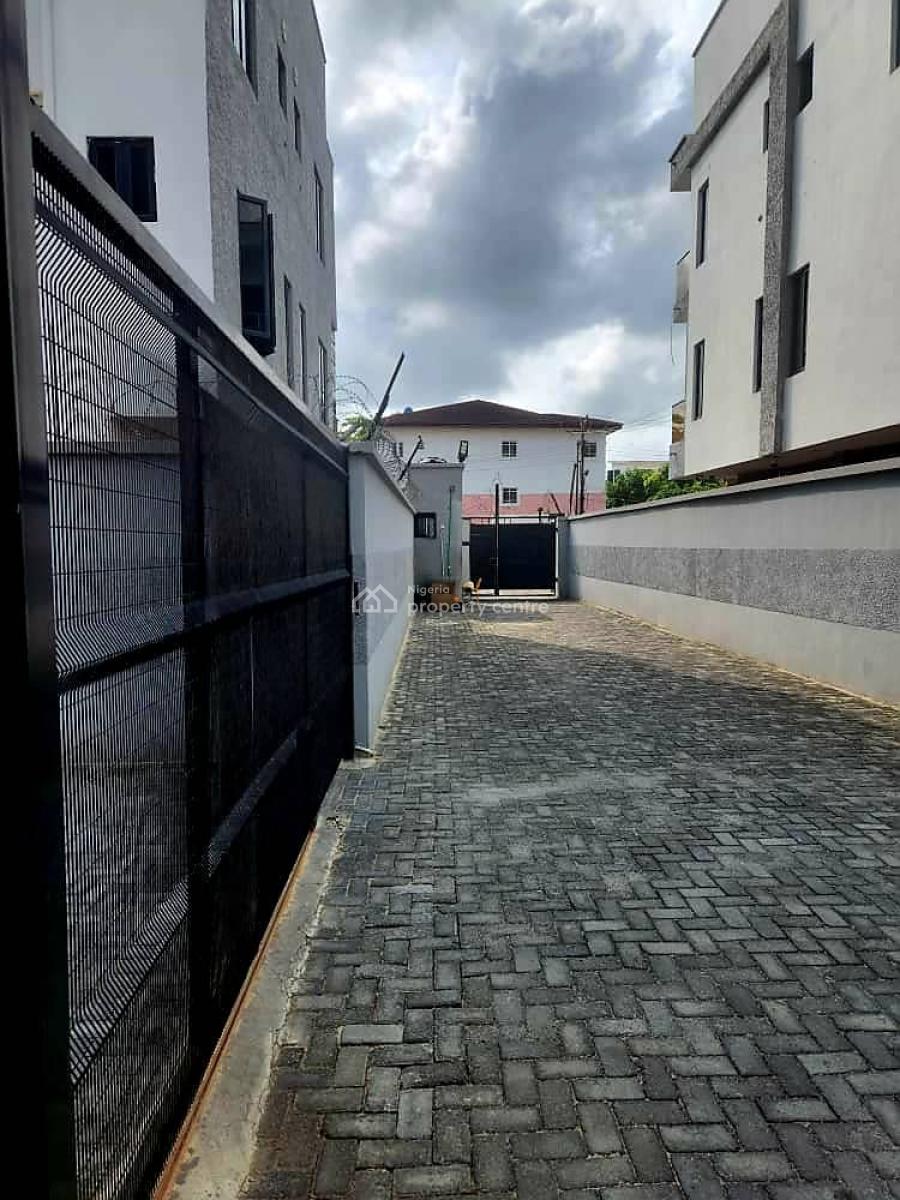 Luxury 4 Bedroom Terraced Duplex Family Lounge, Parkview, Ikoyi, Lagos, Terraced Duplex for Rent