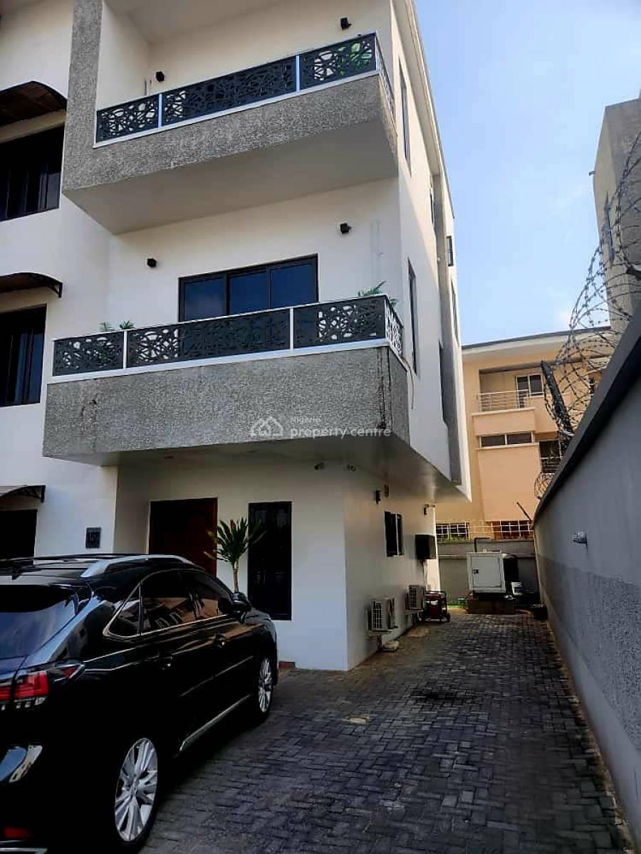 Luxury 4 Bedroom Terraced Duplex Family Lounge, Parkview, Ikoyi, Lagos, Terraced Duplex for Rent