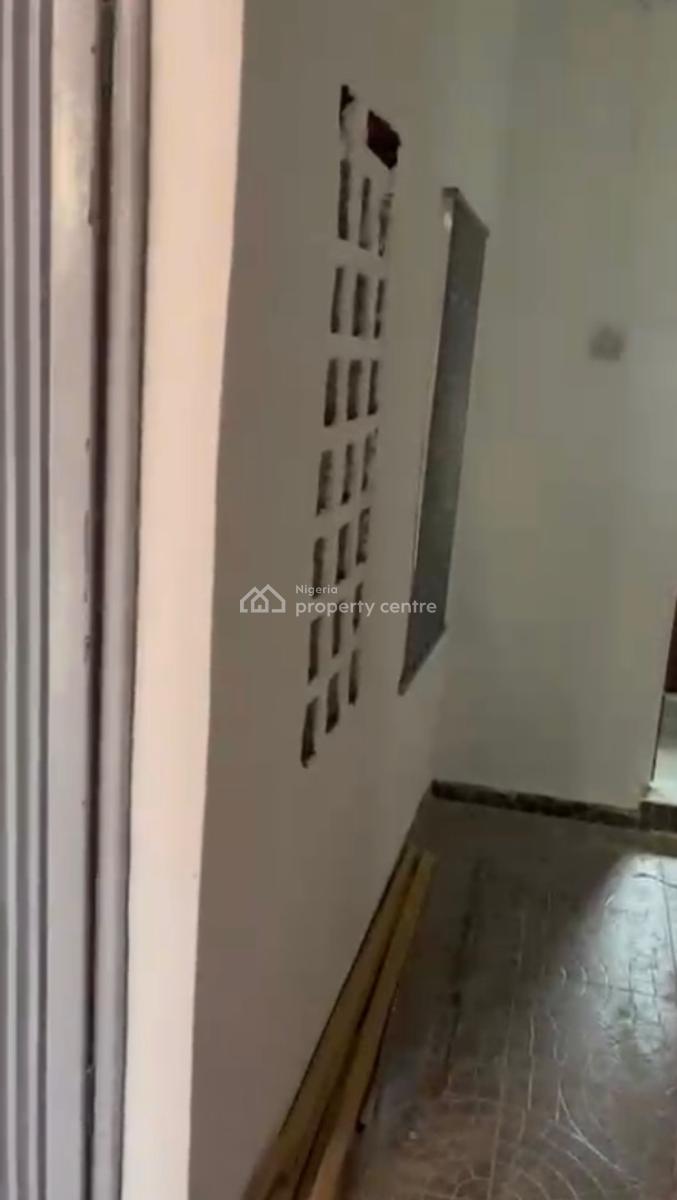 Well Maintained Mini Flat with Spacious Kitchen in an Old Building, Agidingbi, Ikeja, Lagos, Mini Flat (room and Parlour) for Rent