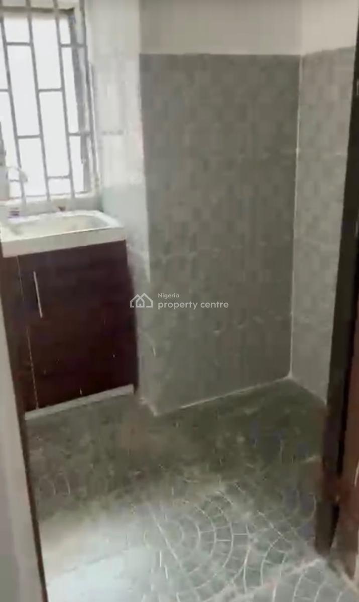 Well Maintained Mini Flat with Spacious Kitchen in an Old Building, Agidingbi, Ikeja, Lagos, Mini Flat (room and Parlour) for Rent