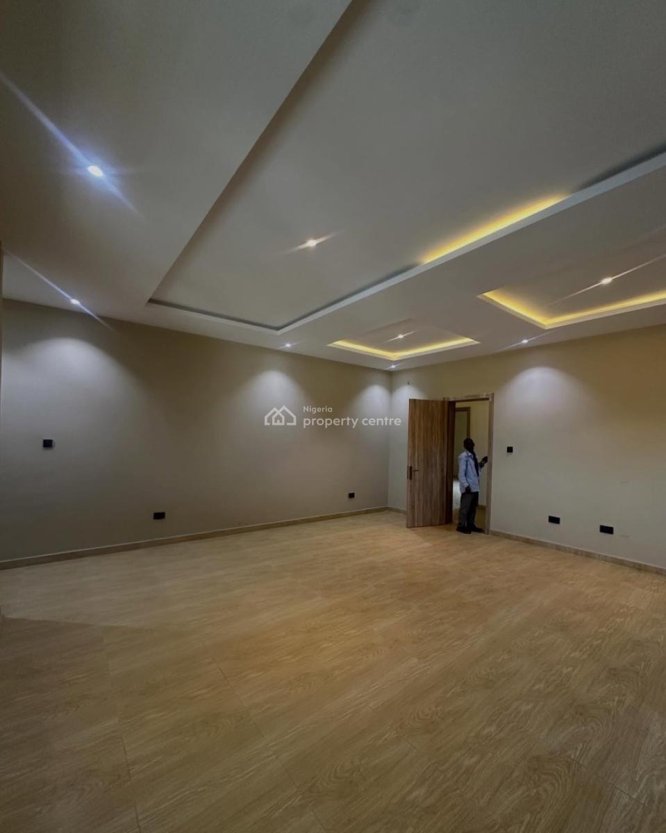 Spacious 5 Bedroom Penthouse with Bq, Lekki Phase 1, Lekki, Lagos, House for Rent