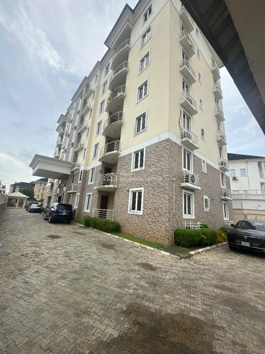 Specious 3bedrooms Apartment with Bq and Swimming Pool, Lekki Phase 1, Lekki, Lagos, Flat / Apartment for Rent