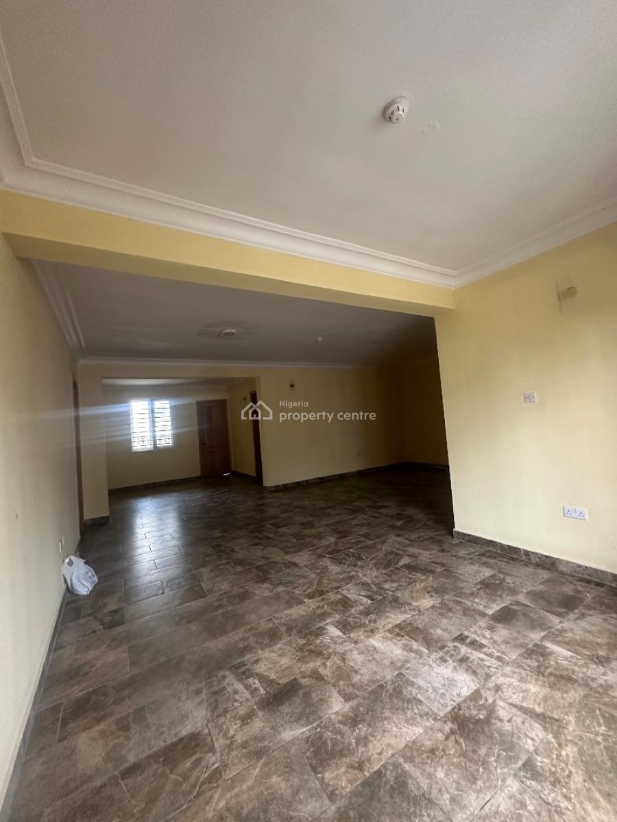 Specious 3bedrooms Apartment with Bq and Swimming Pool, Lekki Phase 1, Lekki, Lagos, Flat / Apartment for Rent
