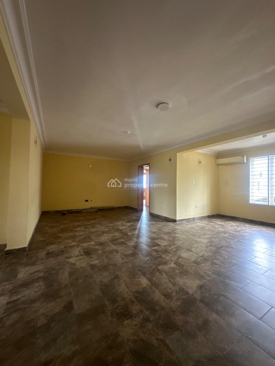 Specious 3bedrooms Apartment with Bq and Swimming Pool, Lekki Phase 1, Lekki, Lagos, Flat / Apartment for Rent