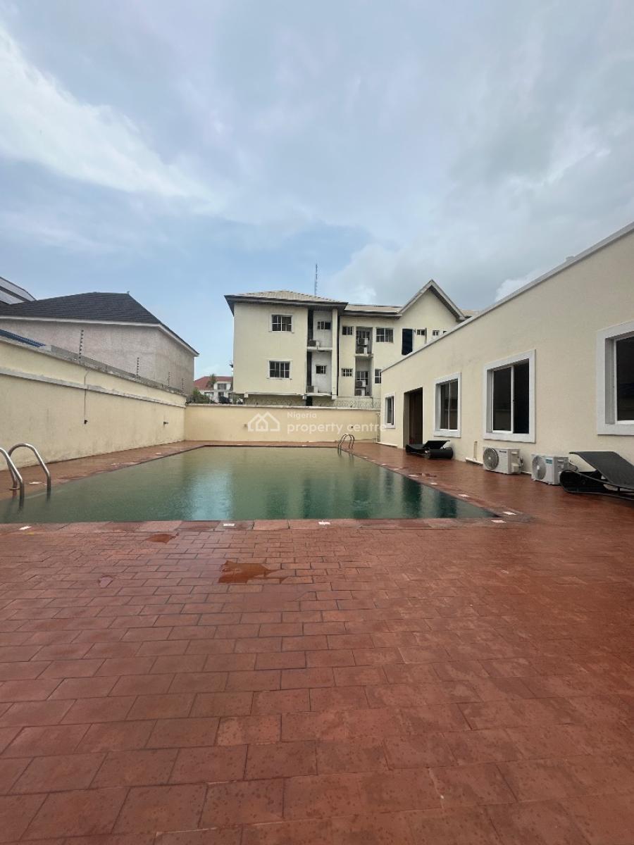 Specious 3bedrooms Apartment with Bq and Swimming Pool, Lekki Phase 1, Lekki, Lagos, Flat / Apartment for Rent
