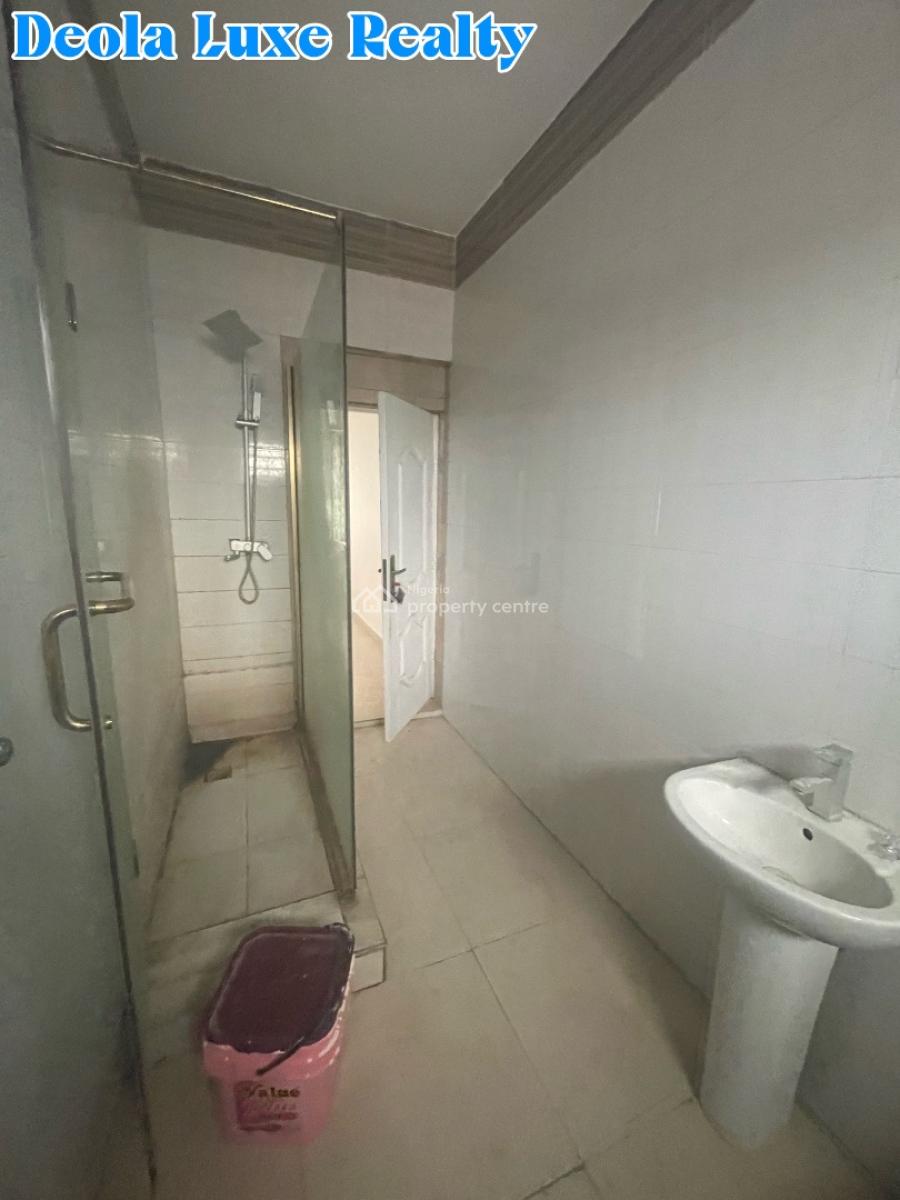 a Nice 2 Bedrooms Apartment with Open Kitchen (upstair), Secured Estate, Osapa, Lekki, Lagos, Flat / Apartment for Rent